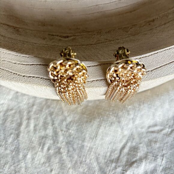 Vtg Gold Tassel Chain Clip On Dangle Earrings Japan Statement Night Out Dress Up - Picture 4 of 12